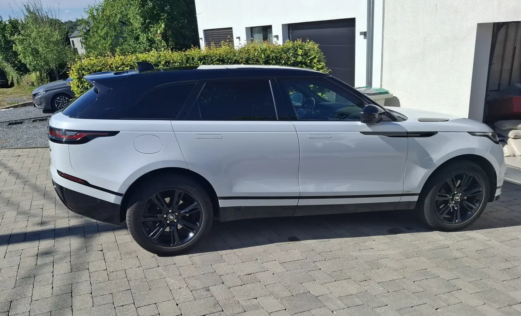 Land Rover Range Rover Velar 2.0 TD4 MHEV D200 R-Dynamic S - 2
