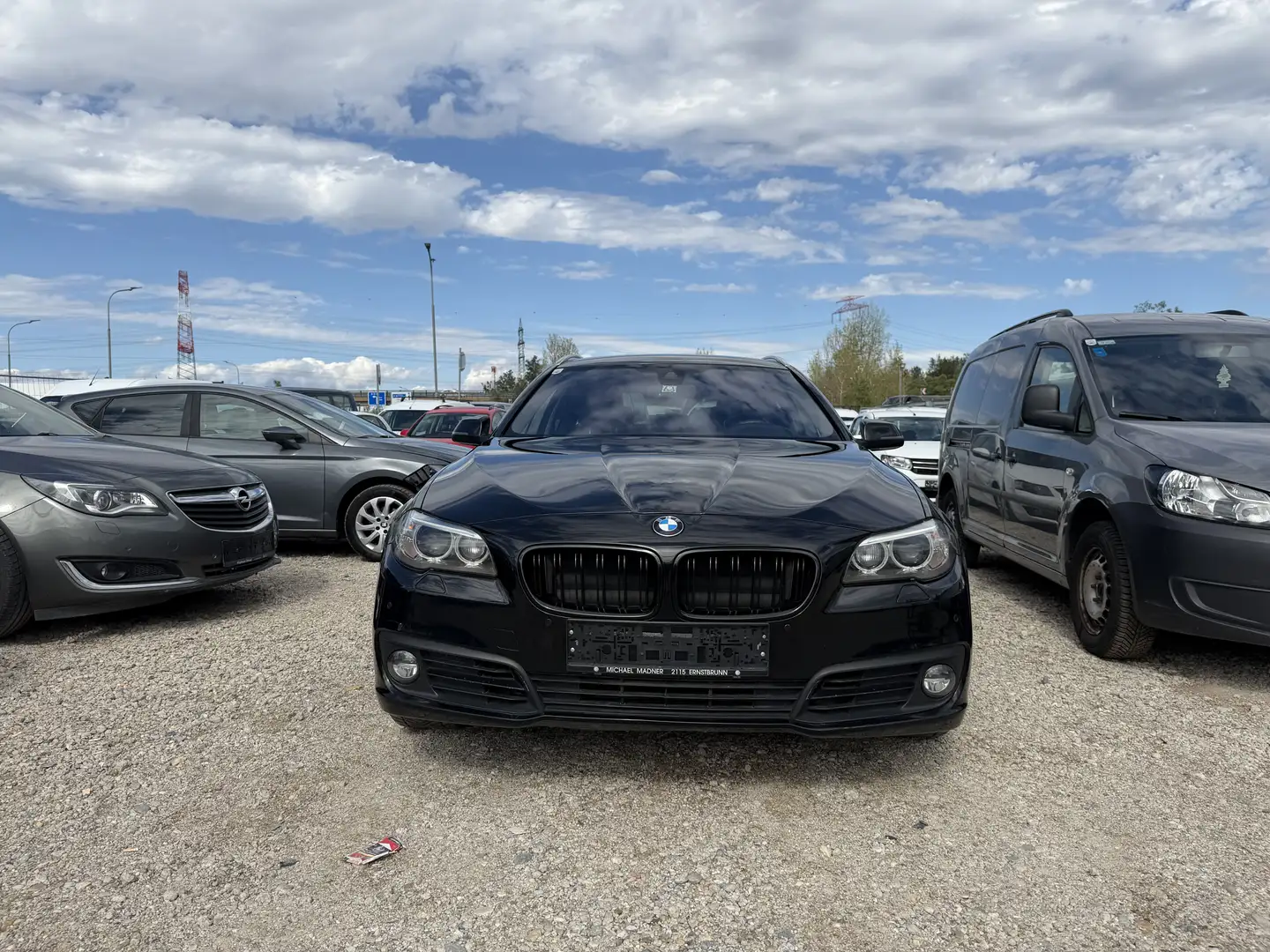 BMW 525 525d xDrive Touring Aut. Schwarz - 1