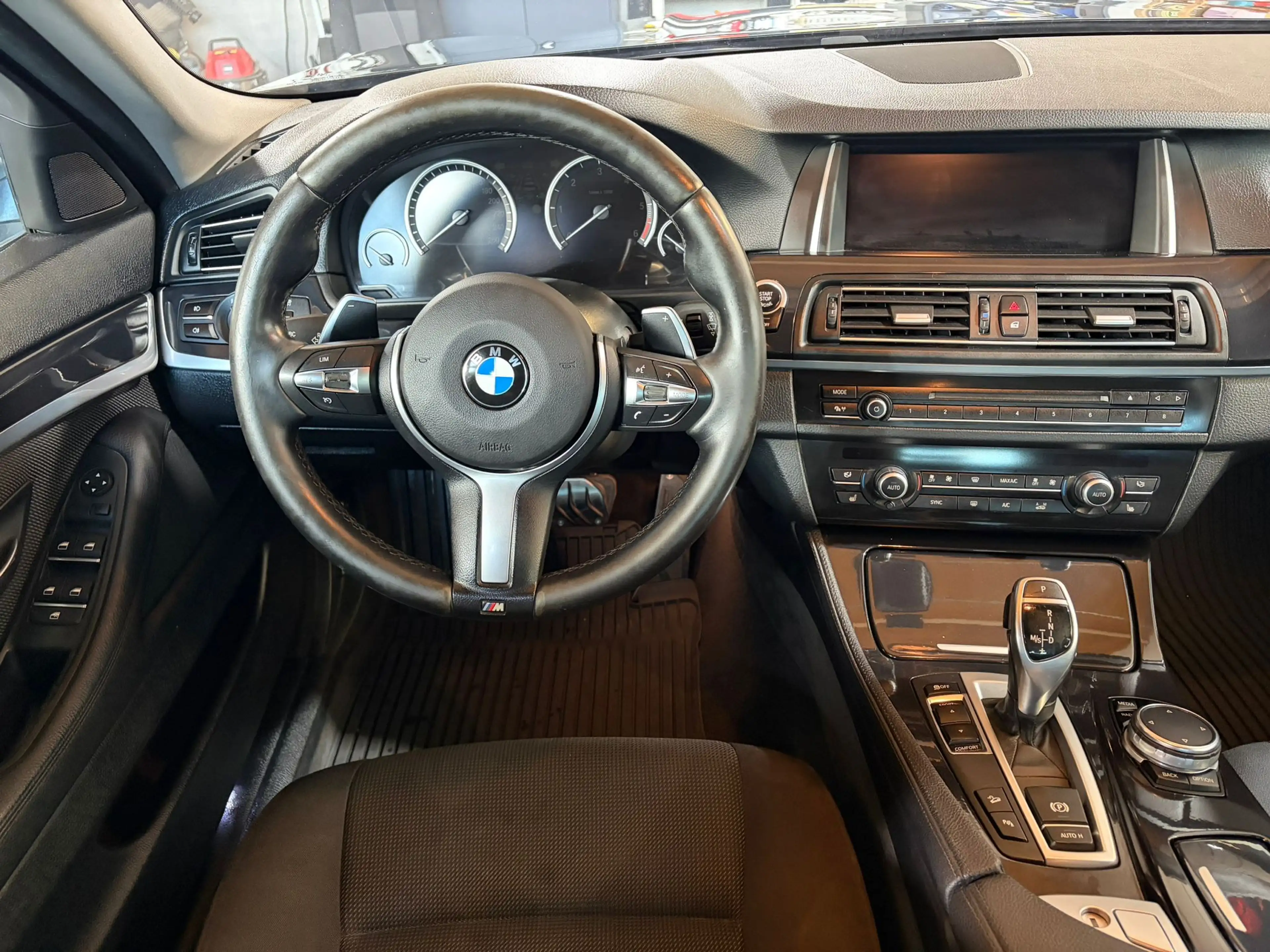 BMW 525 525d xDrive Touring Aut. — photo 7
