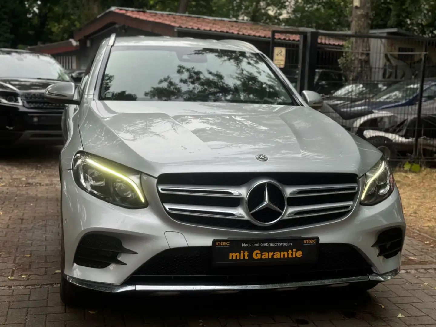 Mercedes-Benz GLC 250 d 4MATIC AMG Argento - 1