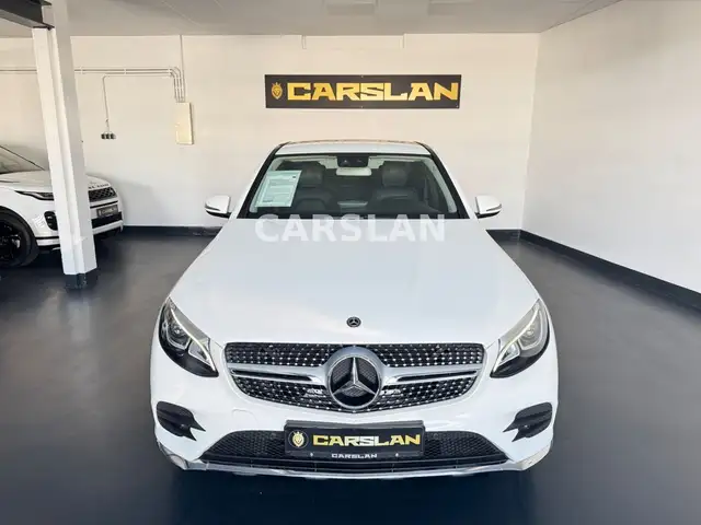 Mercedes-Benz GLC view 3