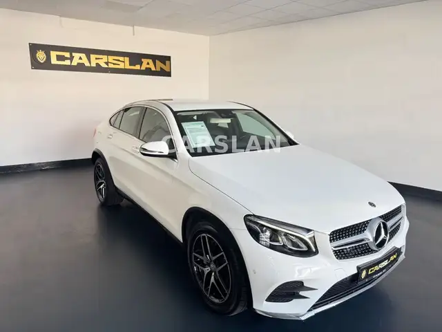 Mercedes-Benz GLC view 2