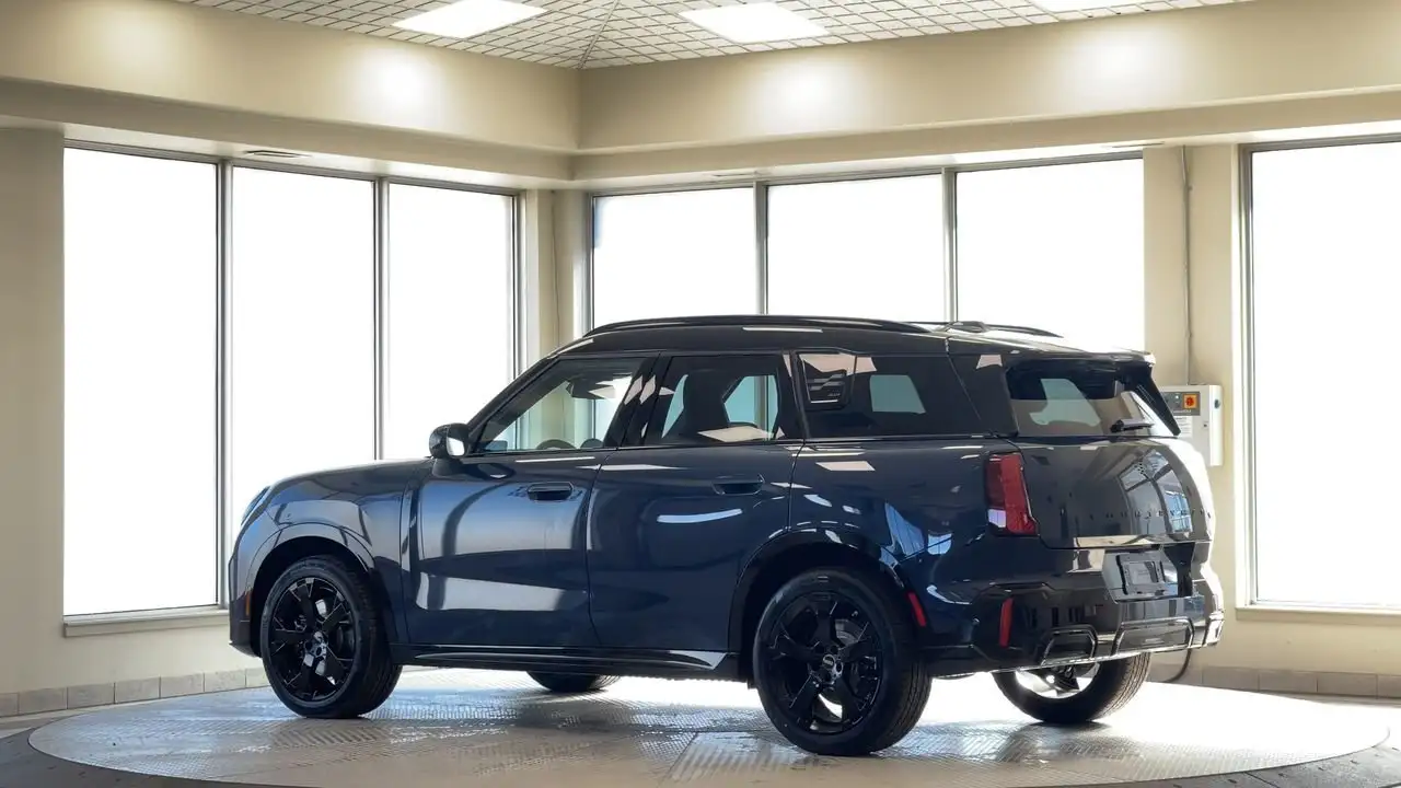 MINI Countryman снимка MINI Countryman