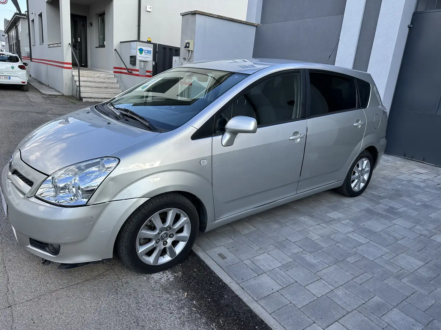 Toyota Corolla Verso 2.2 diesel D4D - 2
