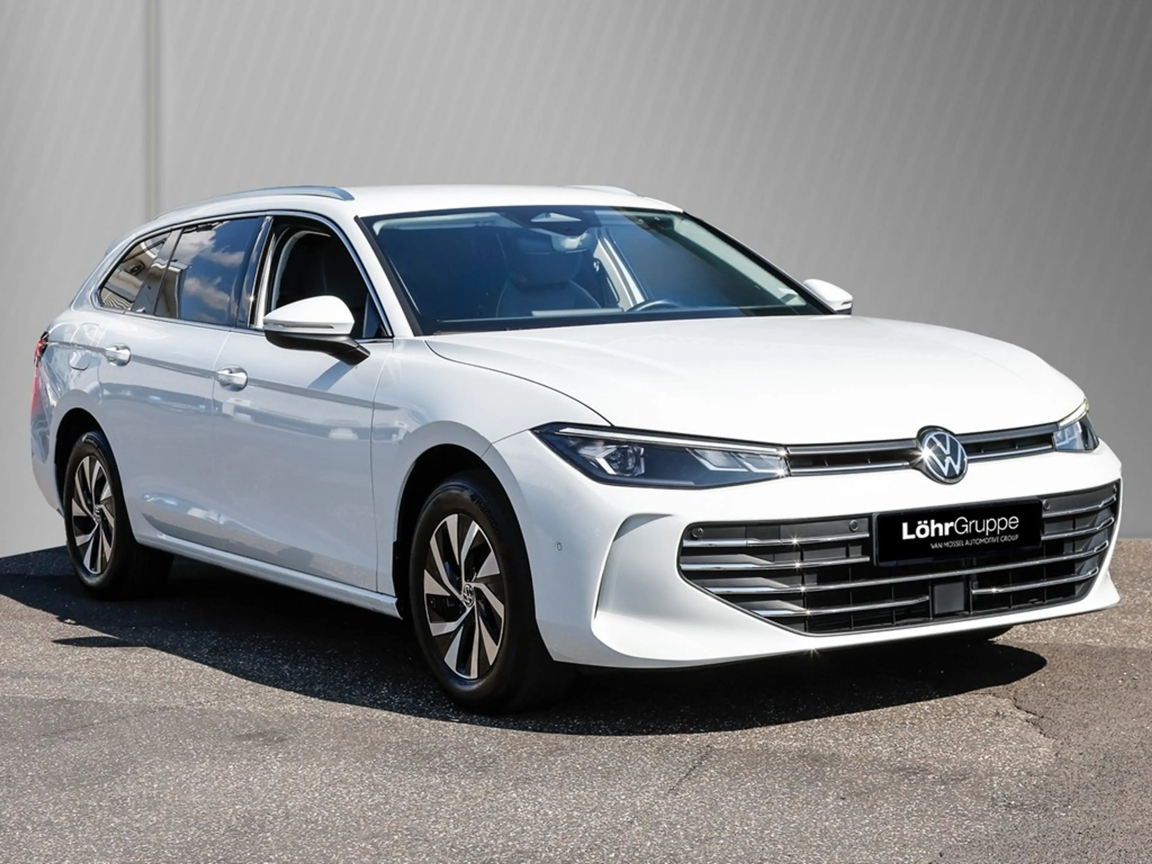 Volkswagen Passat Variant 1.5 eTSI DSG Business Navi/RFK — photo 4