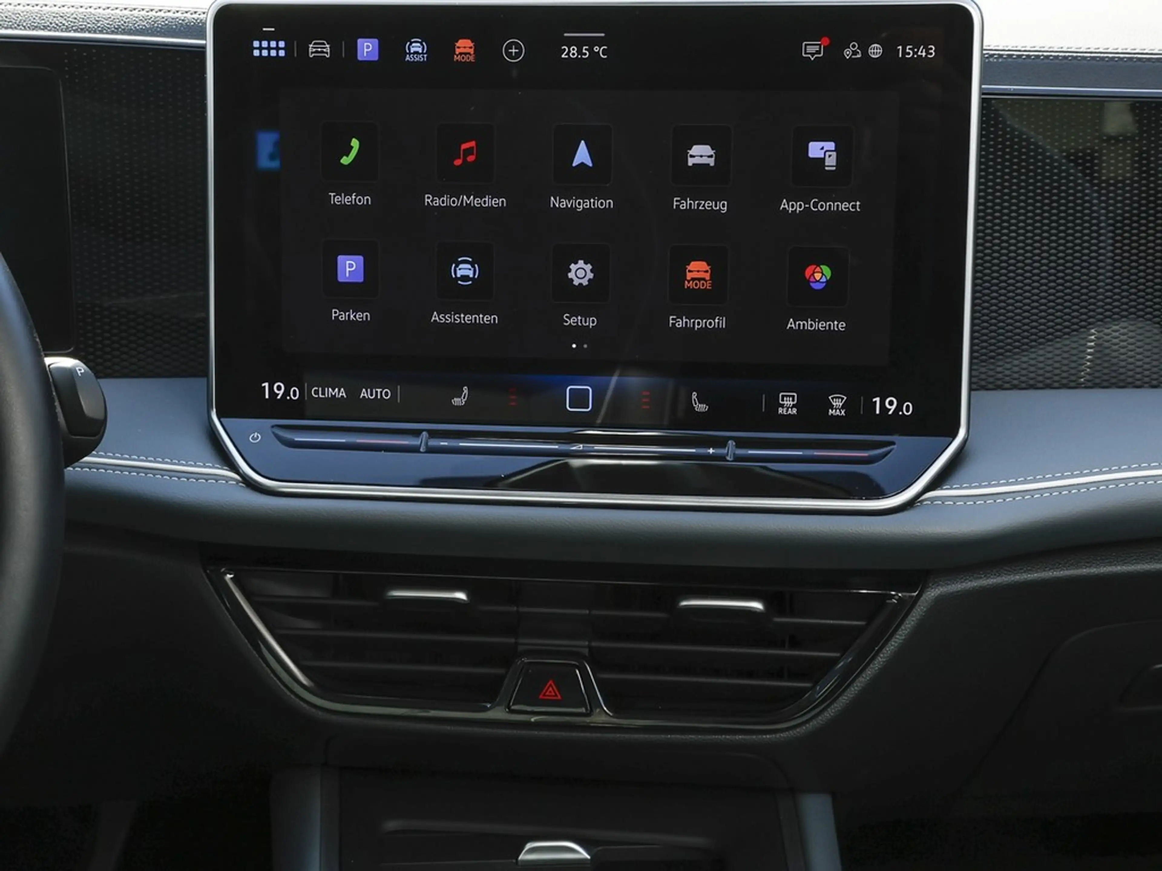 Volkswagen Passat Variant 1.5 eTSI DSG Business Navi/RFK — photo 14