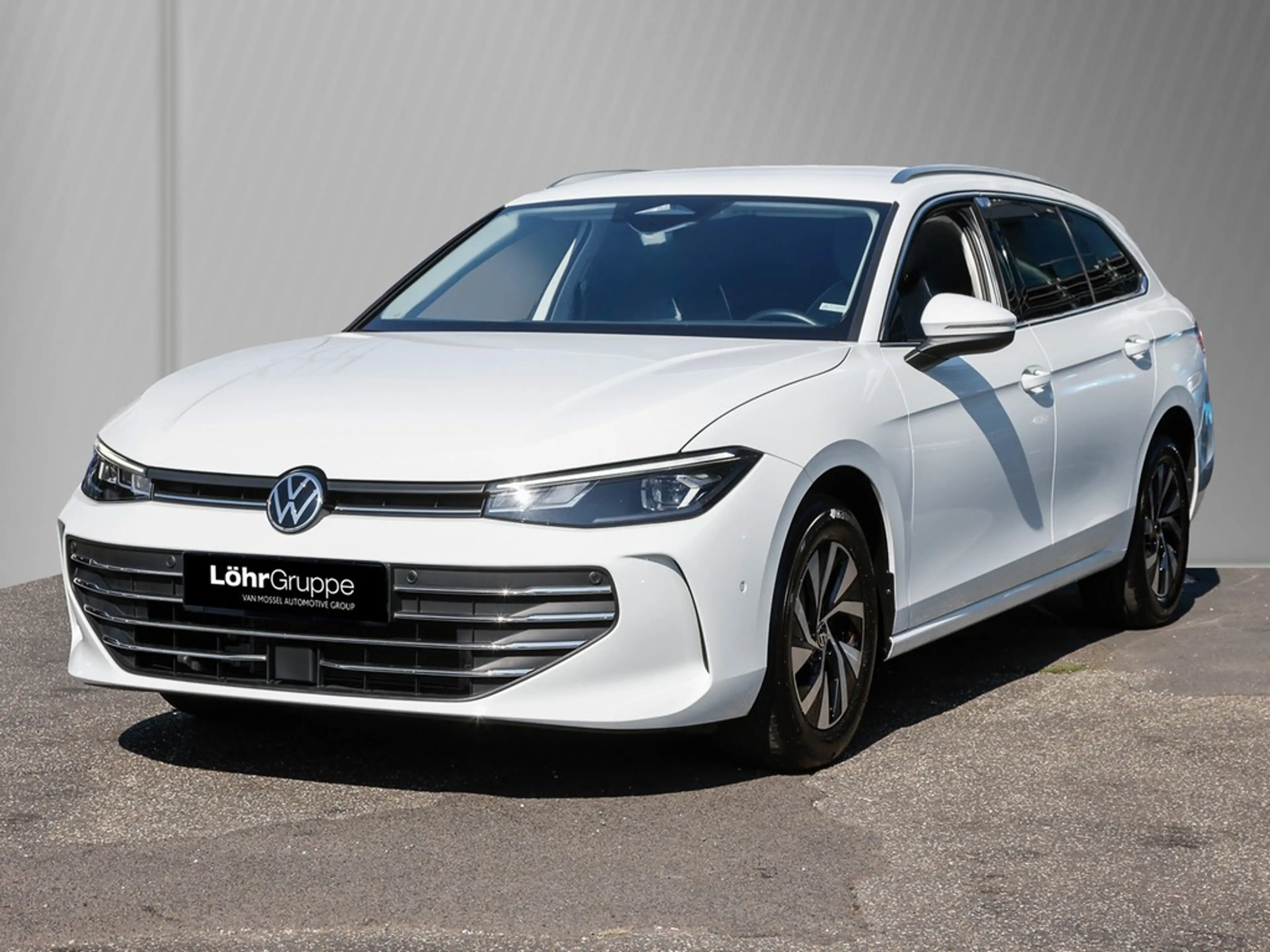 Volkswagen Passat Variant 1.5 eTSI DSG Business Navi/RFK — photo 3
