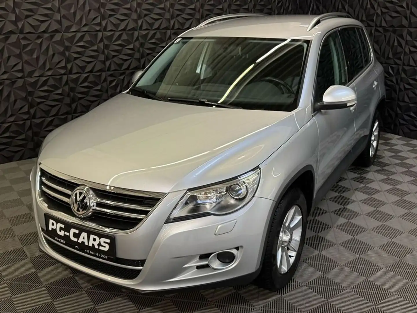 Volkswagen Tiguan 2.0 TDI Sport & Style 4Motion Argent - 1