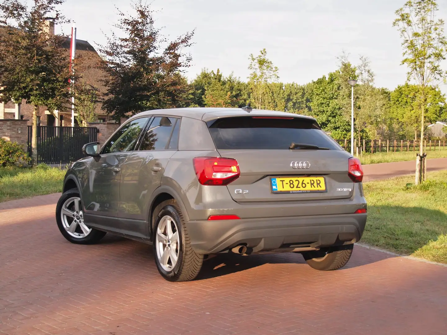 Audi Q2 30 TFSI S Edition | Apple Carplay | Camera | Gris - 2