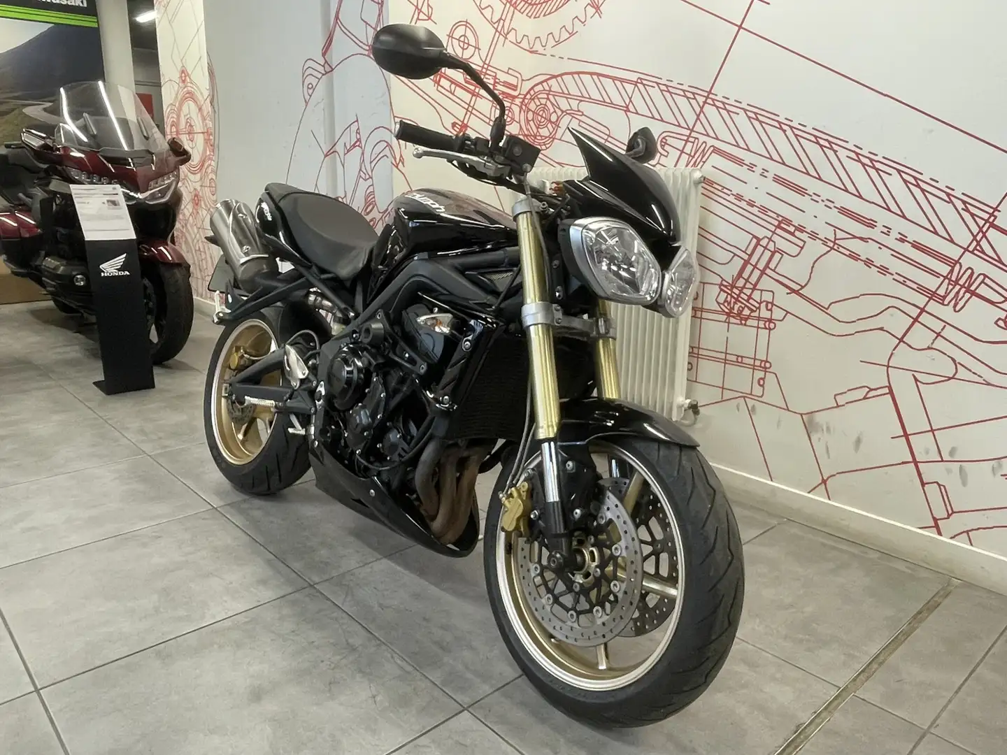 Triumph Street Triple 675 Negro - 1