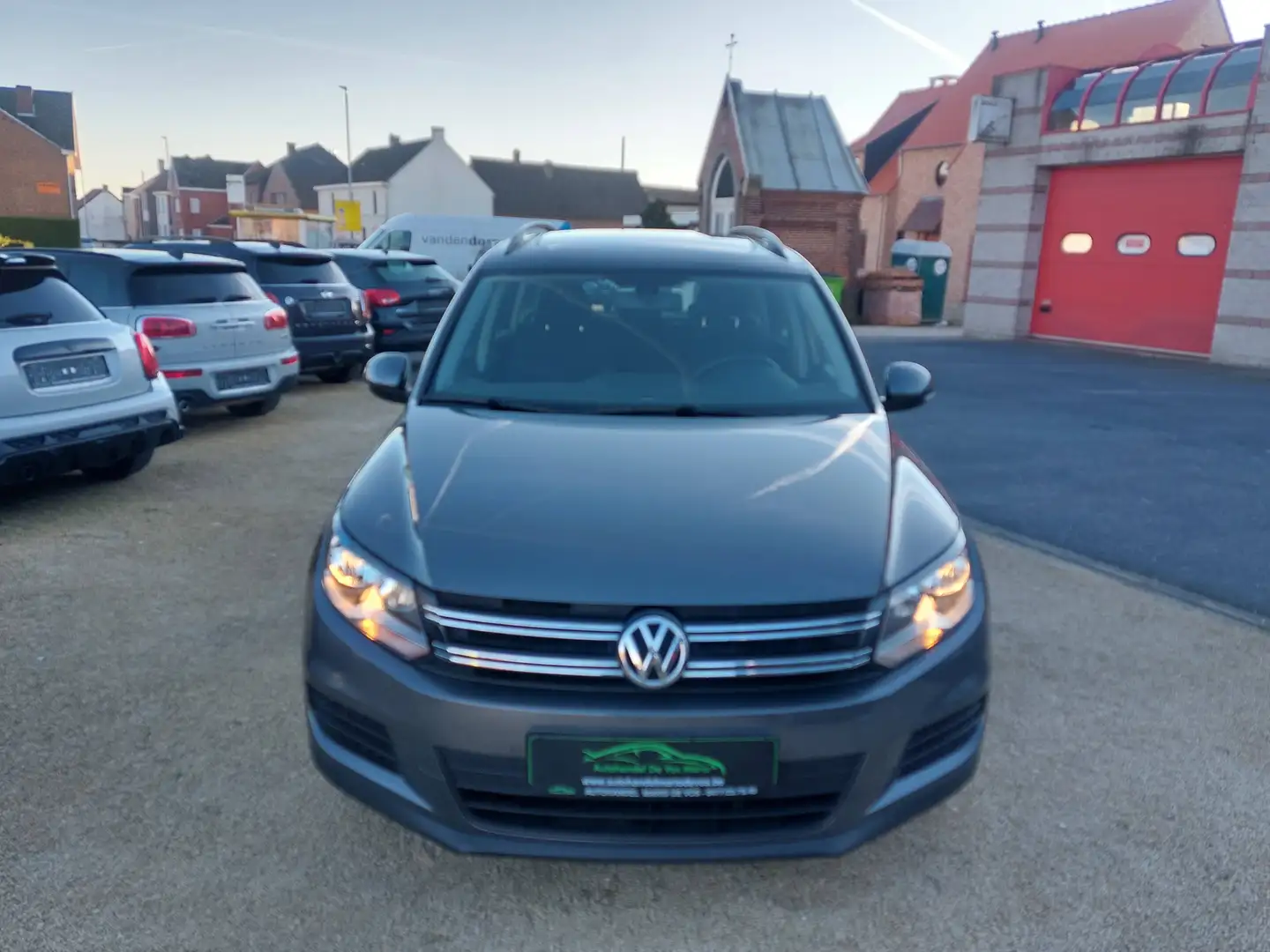 Volkswagen Tiguan Tiguan 1.4 TSI BlueMotion Technology Exclusive Grau - 2