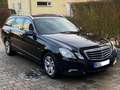 Mercedes-Benz E 350 E 350 CGI BlueEfficiency (212.257) Black - thumbnail 1