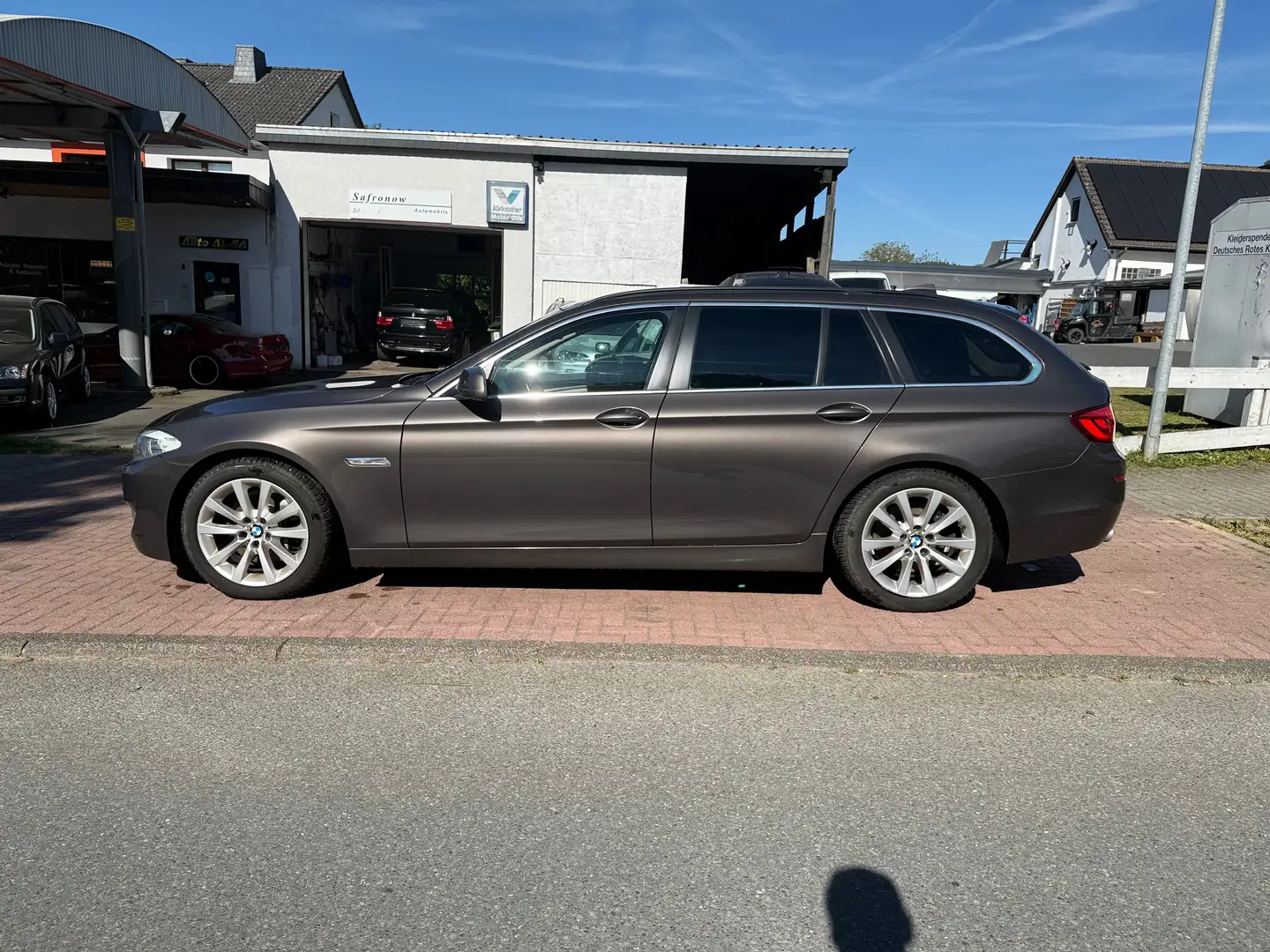 BMW 528 i F11 Touring Leder Xenon Serviceheft HU AU NEU Braun - 2