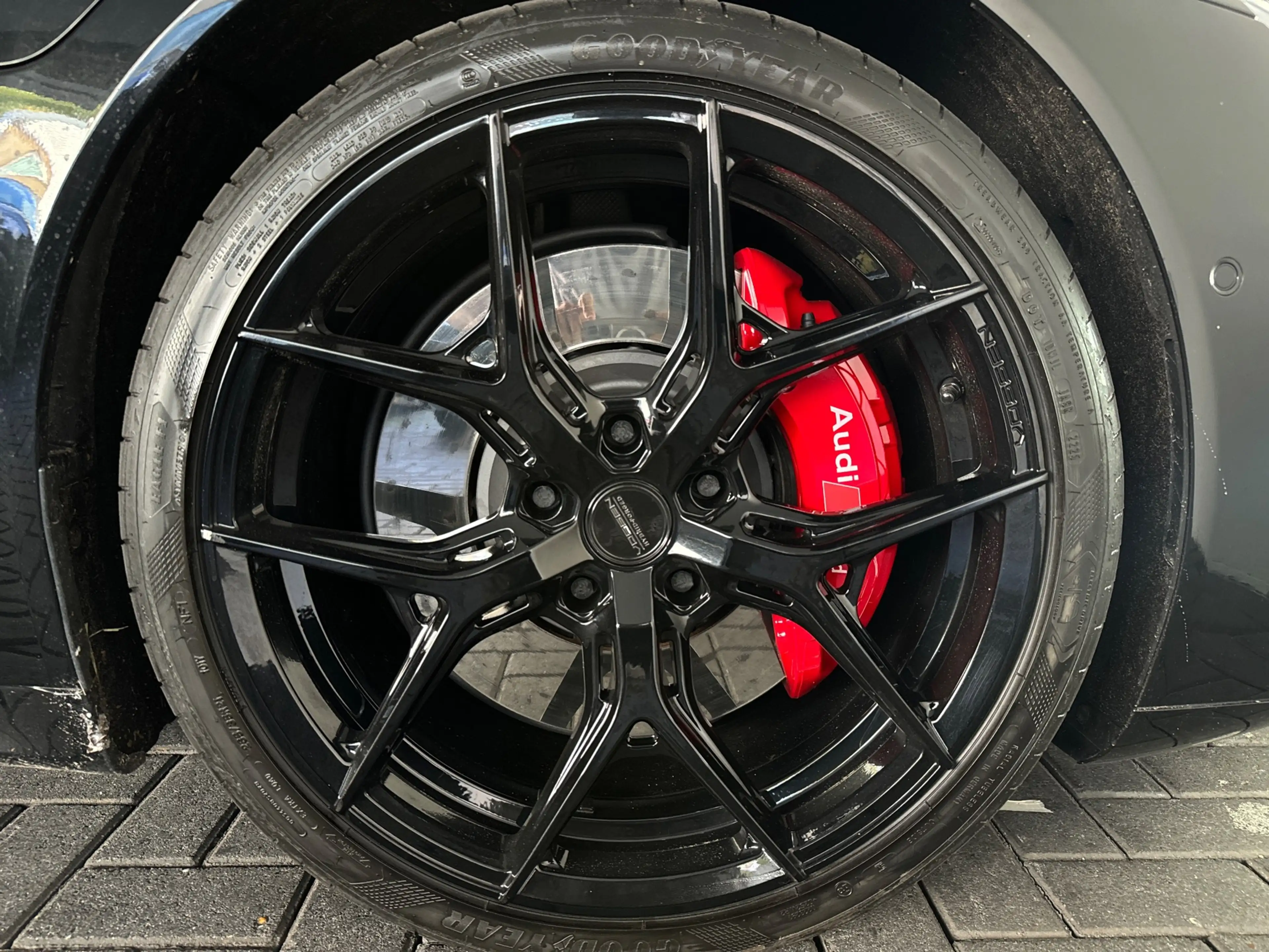 Audi RS e-tron GT 93 kWh Carbon|360|Massage|HuD|Nachtzicht — photo 47