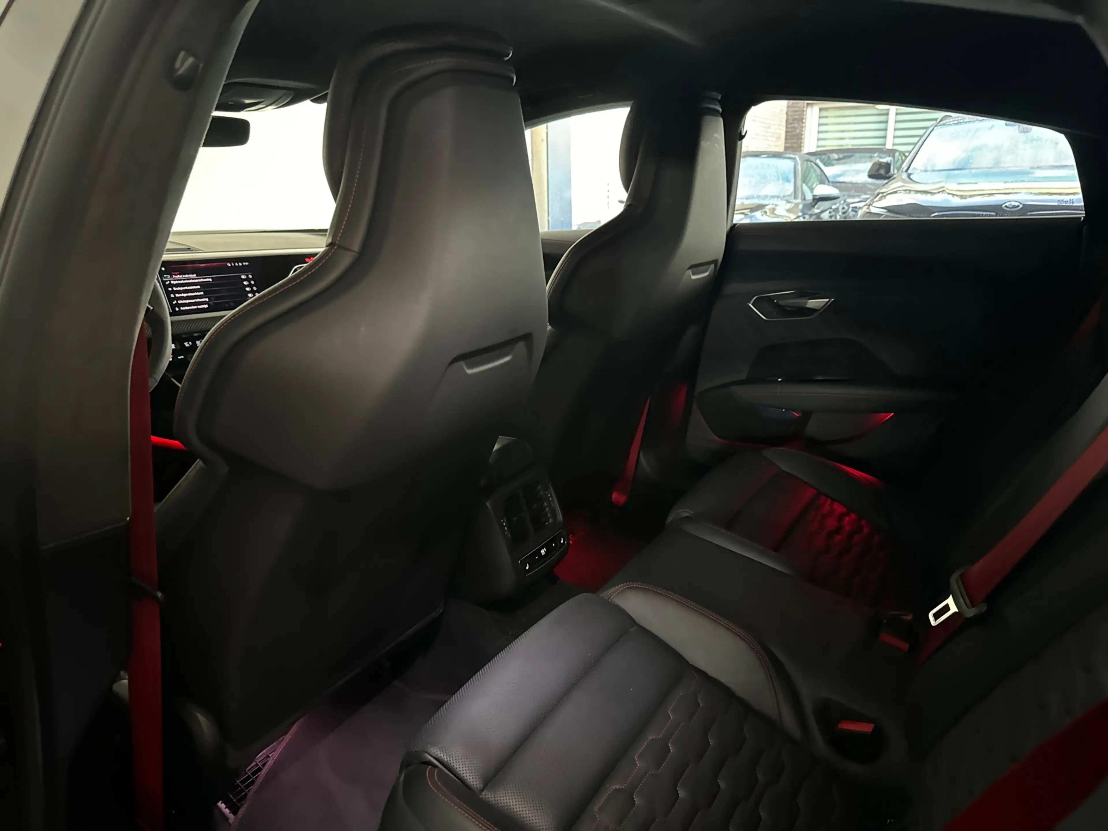 Audi RS e-tron GT 93 kWh Carbon|360|Massage|HuD|Nachtzicht — photo 43
