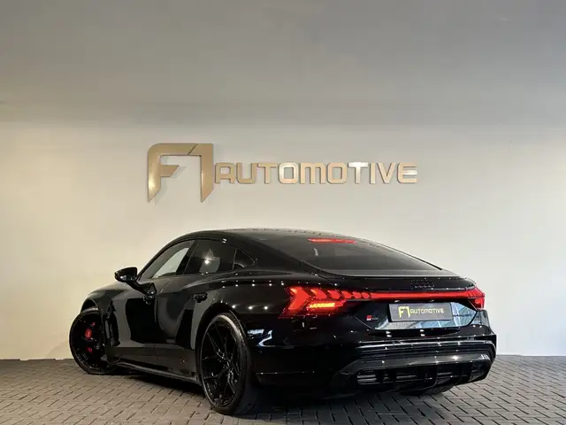 Audi E-Tron GT view 6