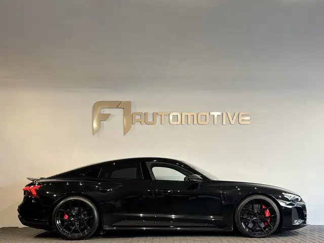 Audi E-Tron GT view 8