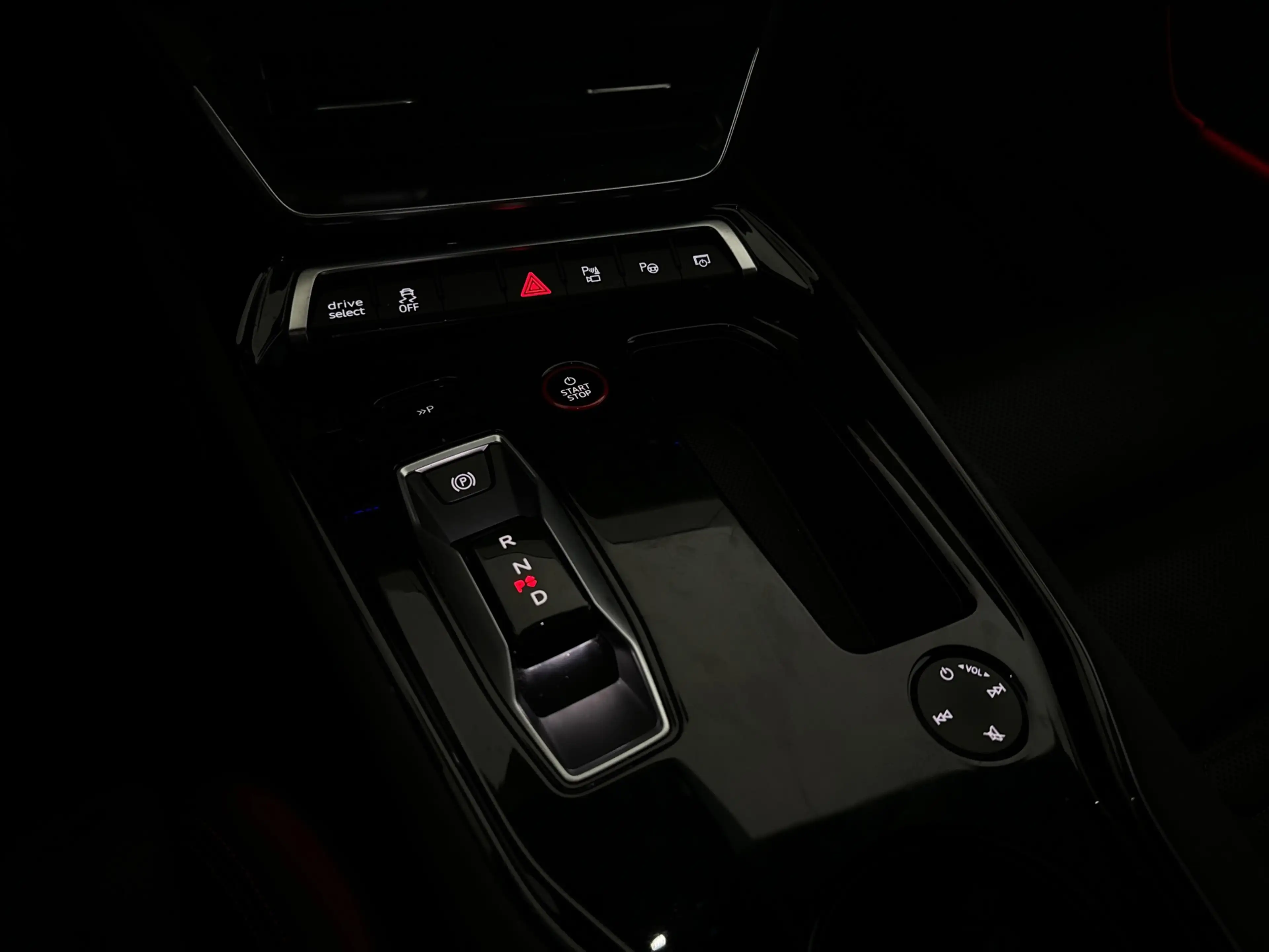 Audi RS e-tron GT 93 kWh Carbon|360|Massage|HuD|Nachtzicht — photo 25