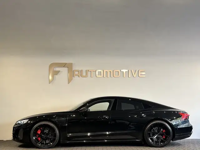 Audi E-Tron GT view 7