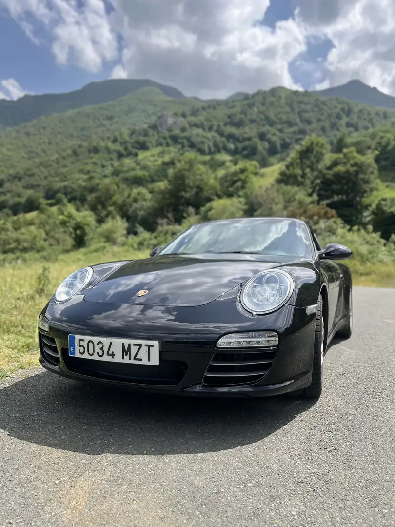 Porsche 911 Carrera 4S Coupé - 1