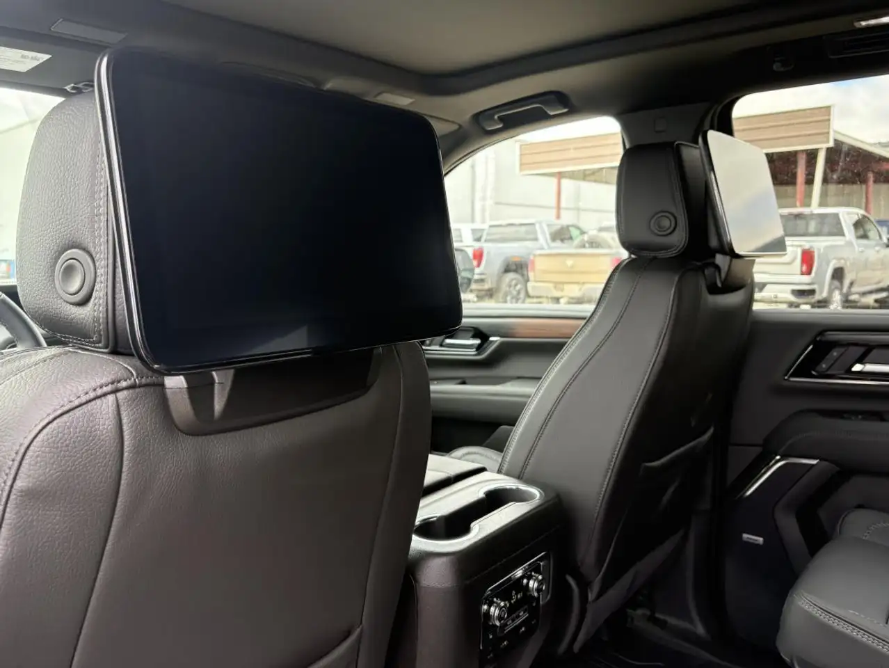 GMC Yukon снимка GMC Yukon