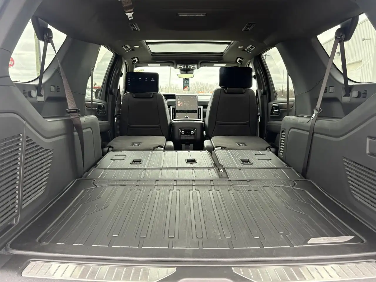 GMC Yukon снимка GMC Yukon