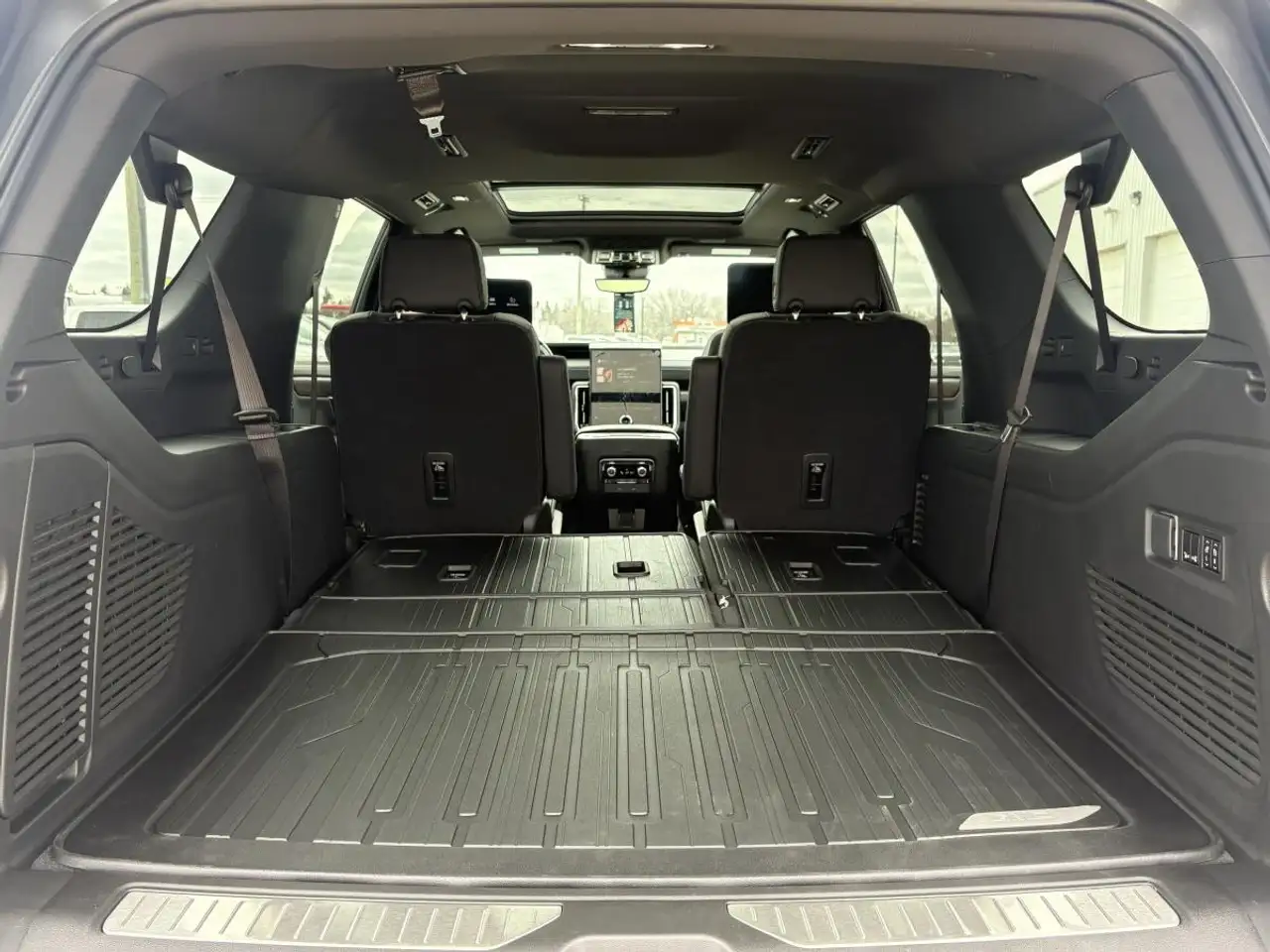 GMC Yukon снимка GMC Yukon