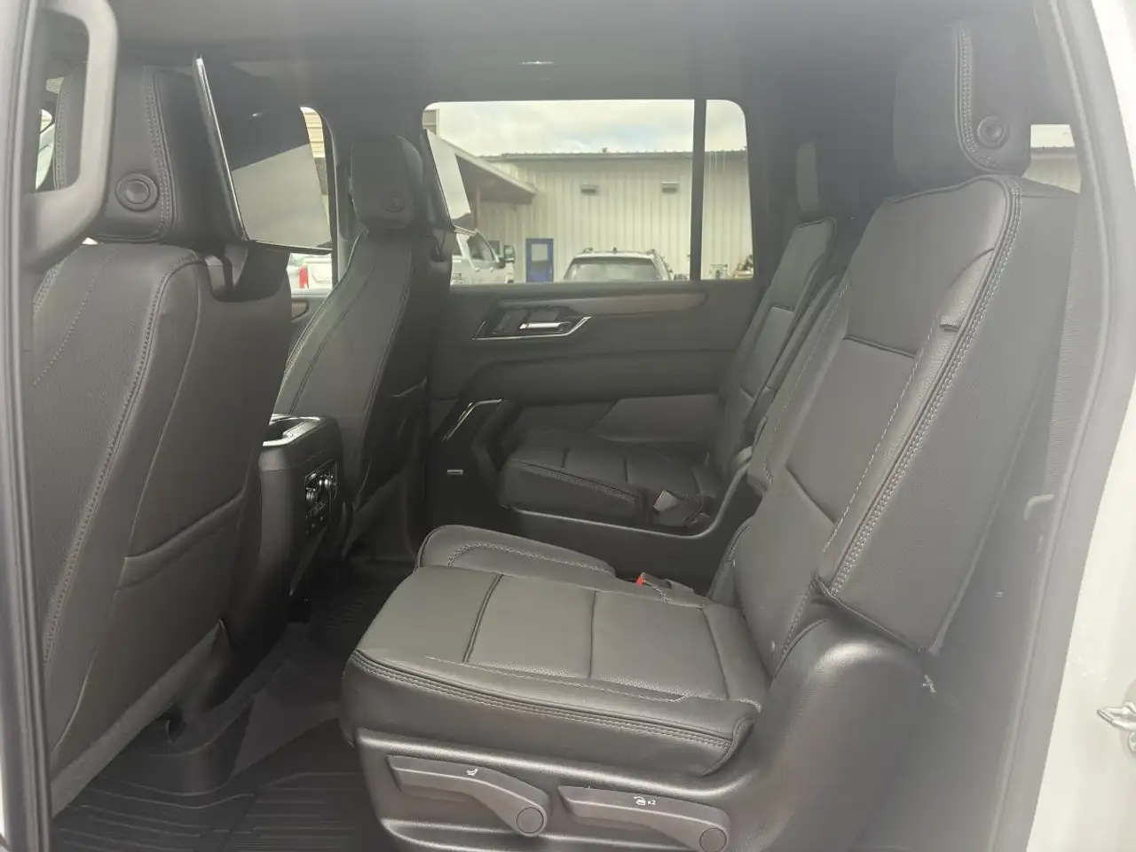 GMC Yukon снимка GMC Yukon