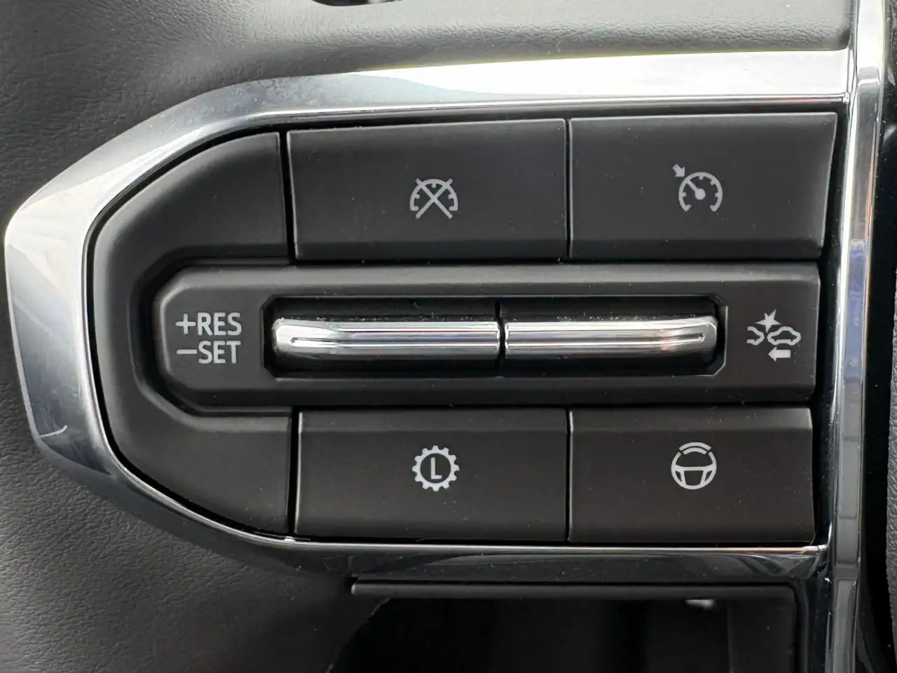 GMC Yukon снимка GMC Yukon
