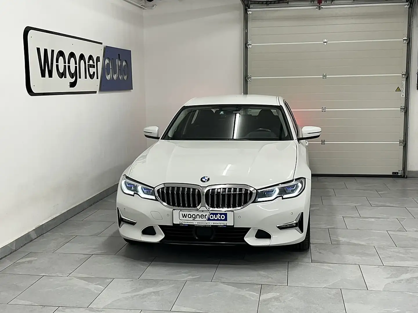 BMW 320 d xDrive Luxury Line Aut. Laserlicht/ACC/Live C... Blanc - 1