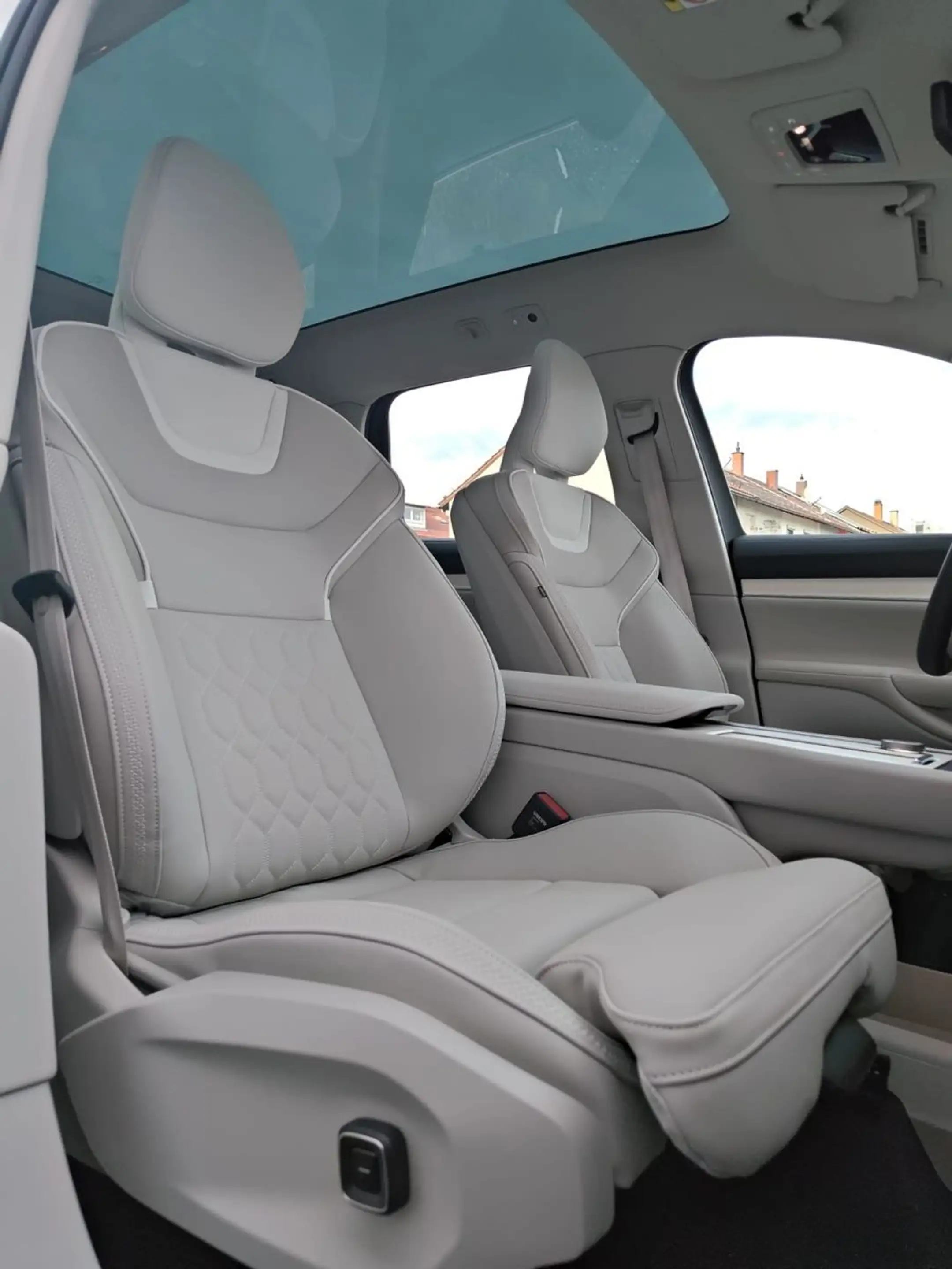 Volvo EX90 Ultra Twin Motor AWD — photo 11