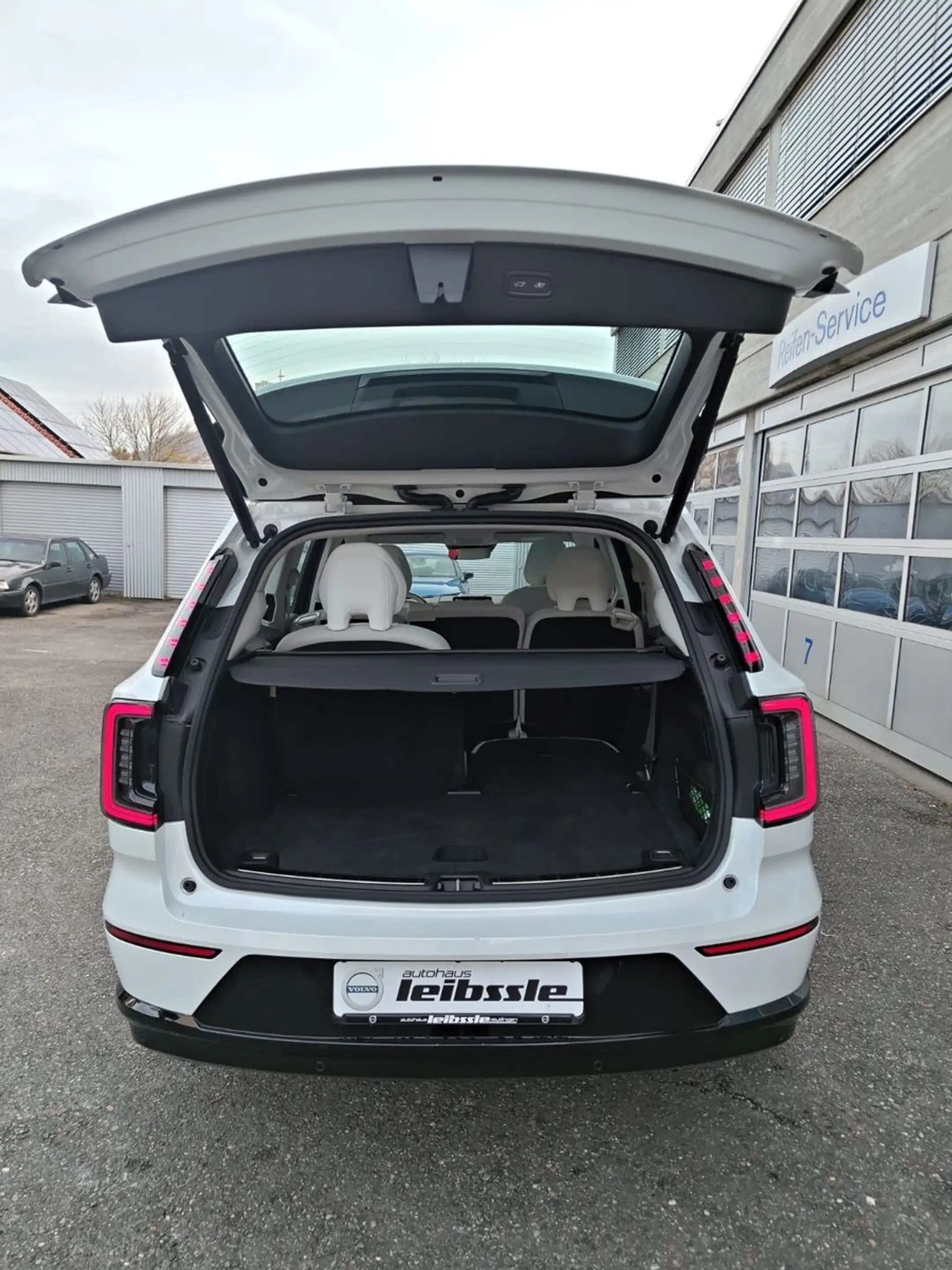 Volvo EX90 Ultra Twin Motor AWD — photo 7