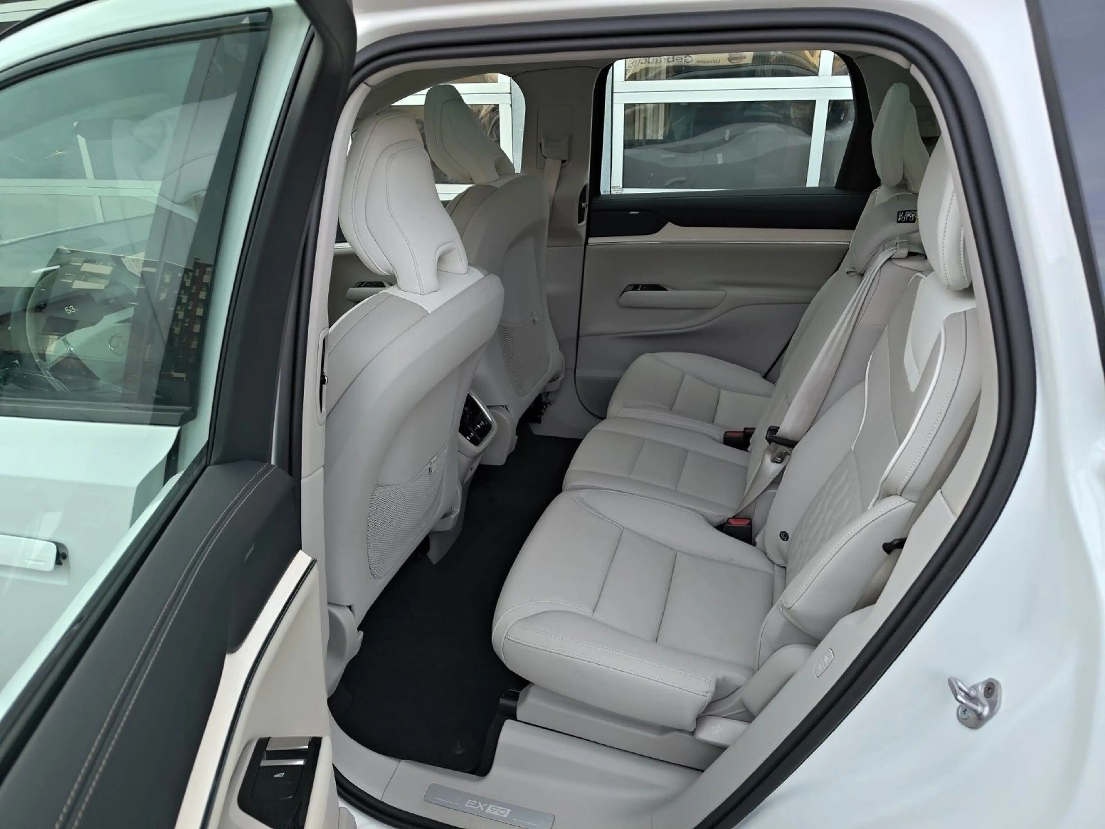 Volvo EX90 Ultra Twin Motor AWD — photo 14