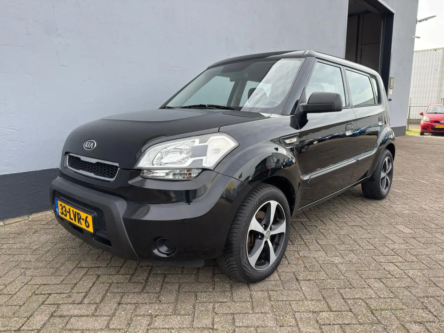 Kia Soul 1.6 X-pect Cool - Airco - LMV Zwart - 1
