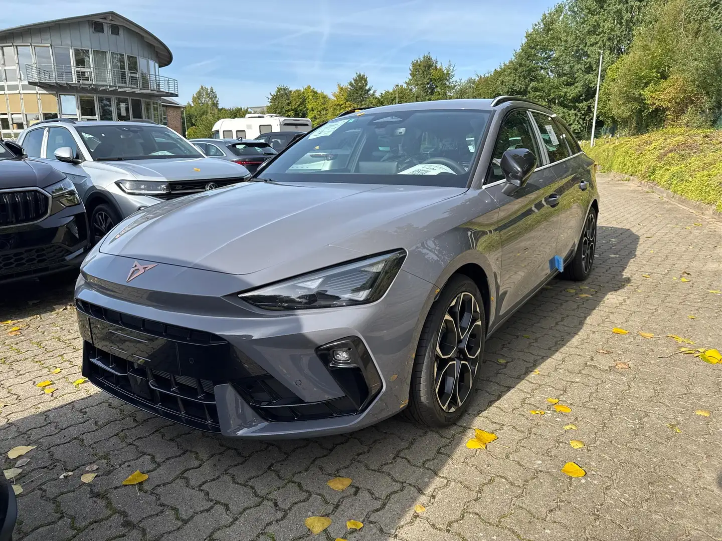 CUPRA Leon Sportstourer ST AHK+NAVI+eHK+KAMERA+ACC+SHZ+18"... Grau - 1