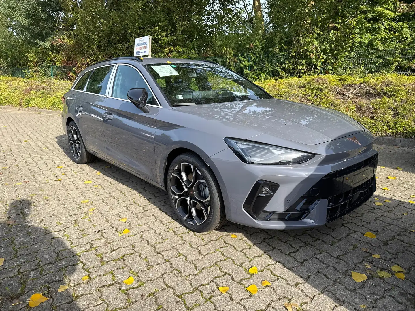 CUPRA Leon Sportstourer ST AHK+NAVI+eHK+KAMERA+ACC+SHZ+18"... Grau - 2