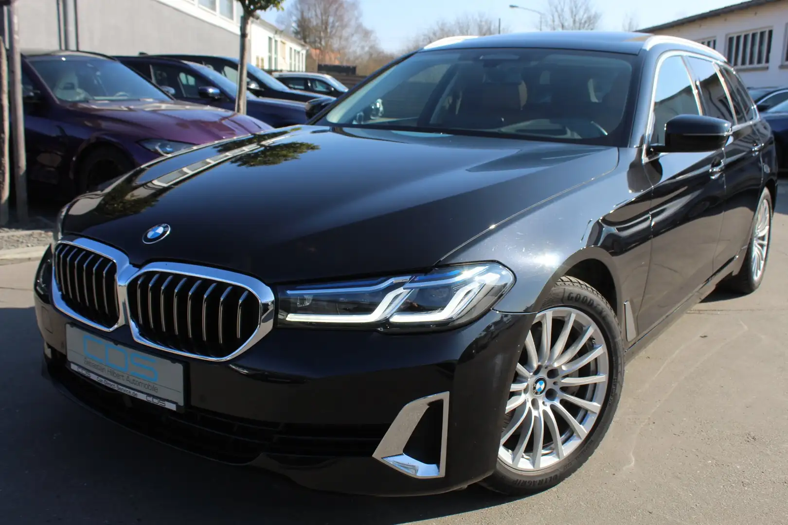 BMW 530 d xDrive Tour. Luxury Line+Komfortsitz+Standh.+HUD Schwarz - 2