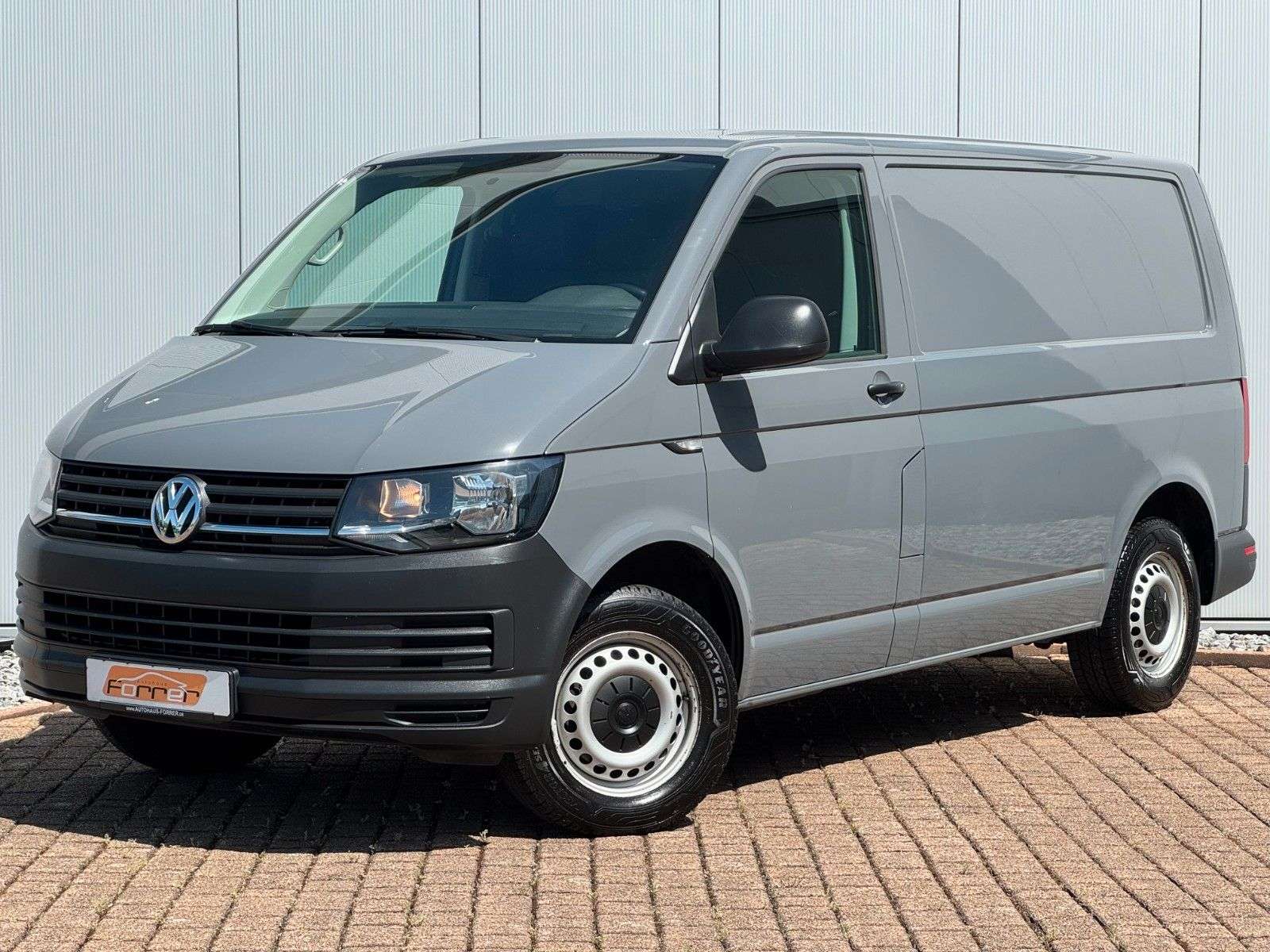 Second hand Volkswagen Transporter T6