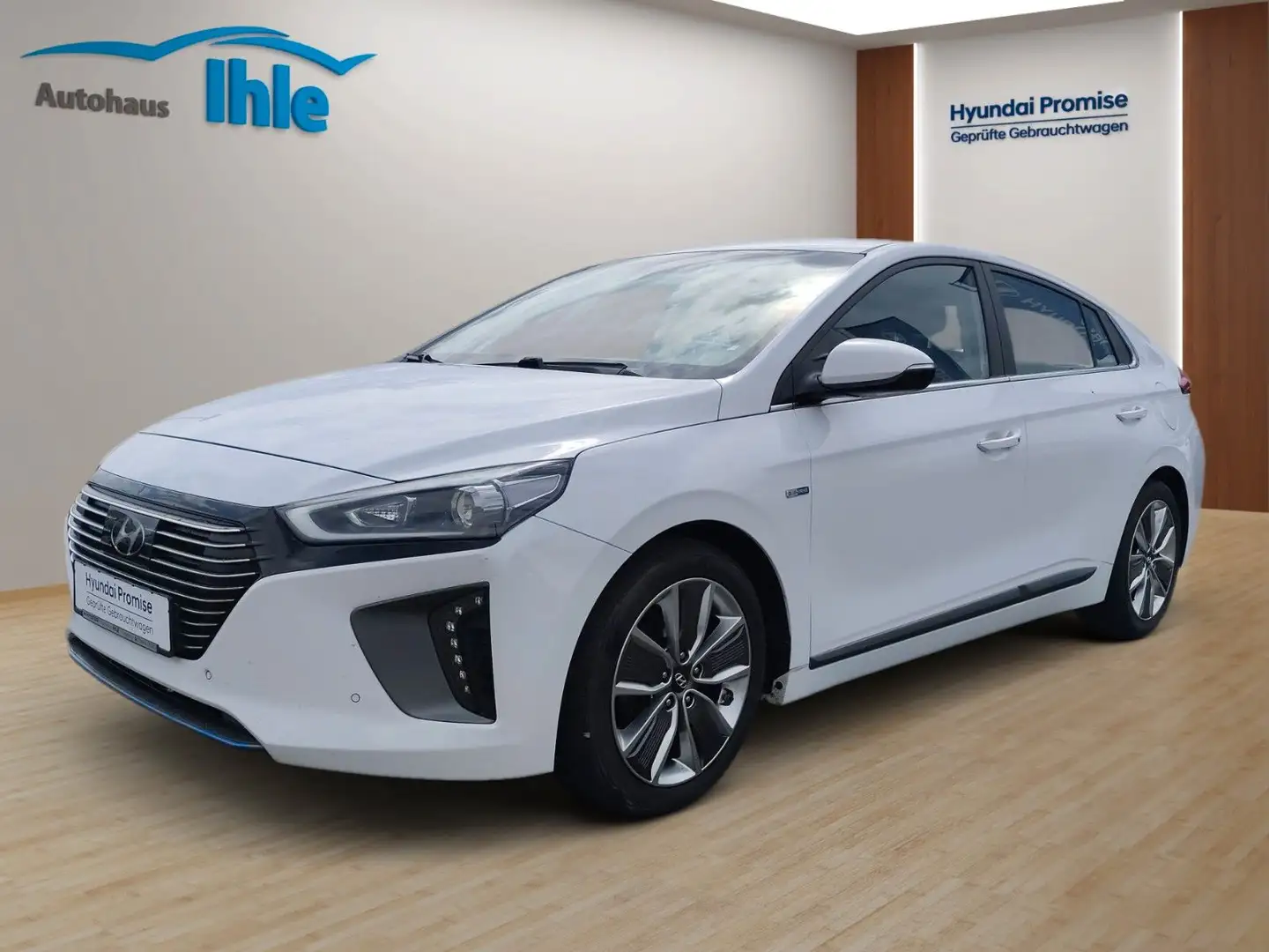 Hyundai IONIQ 1.6l GDi HYBRID Premium Bílá - 1