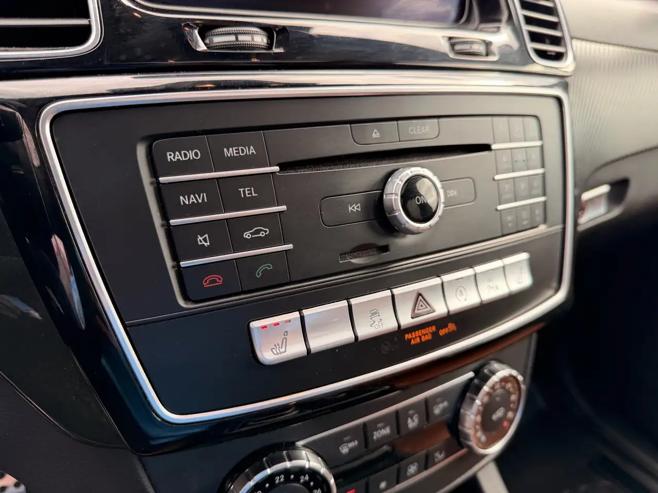 Mercedes-Benz GLE снимка Mercedes-Benz GLE