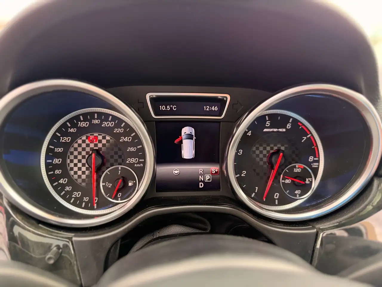 Mercedes-Benz GLE снимка Mercedes-Benz GLE