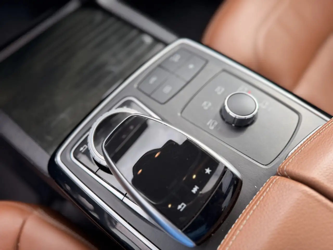Mercedes-Benz GLE снимка Mercedes-Benz GLE