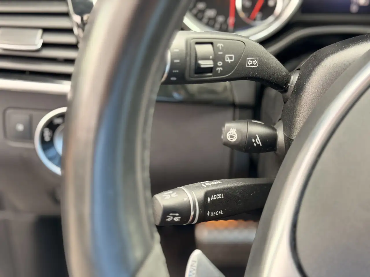 Mercedes-Benz GLE снимка Mercedes-Benz GLE