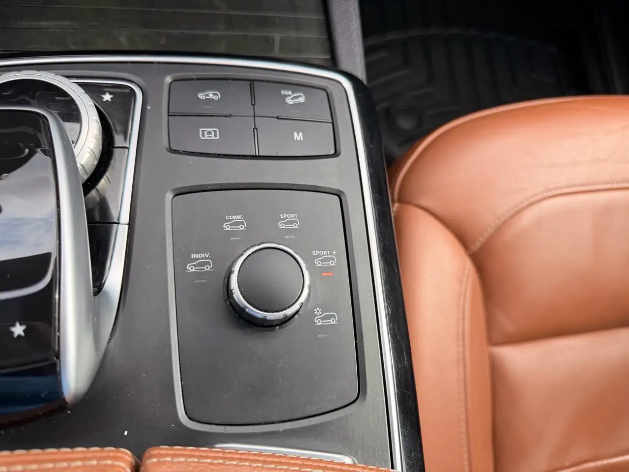 Mercedes-Benz GLE снимка Mercedes-Benz GLE