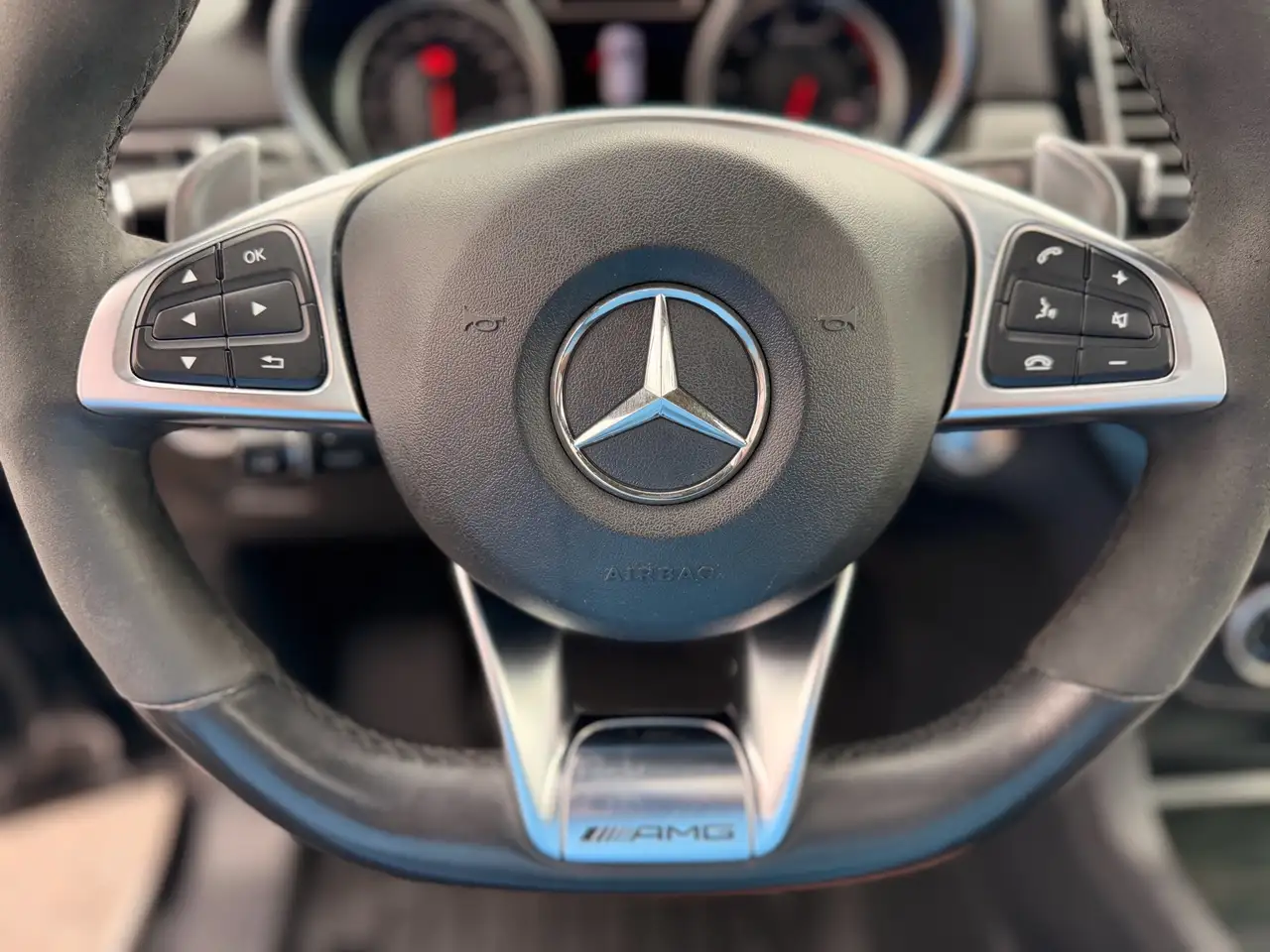 Mercedes-Benz GLE снимка Mercedes-Benz GLE