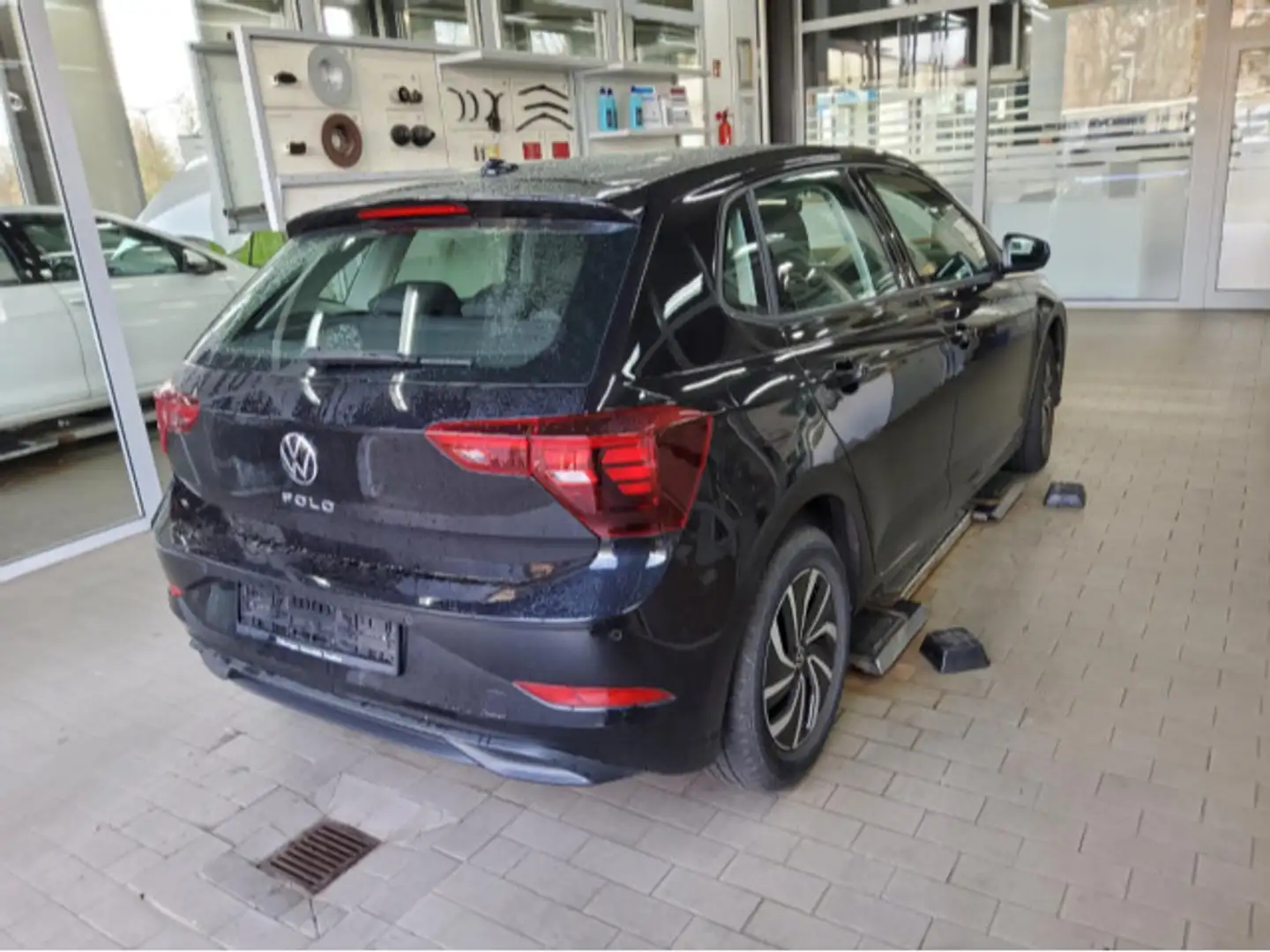 Volkswagen Polo 1.0 TSI DSG Life Spurhalteassistent Sitzhei Schwarz - 2
