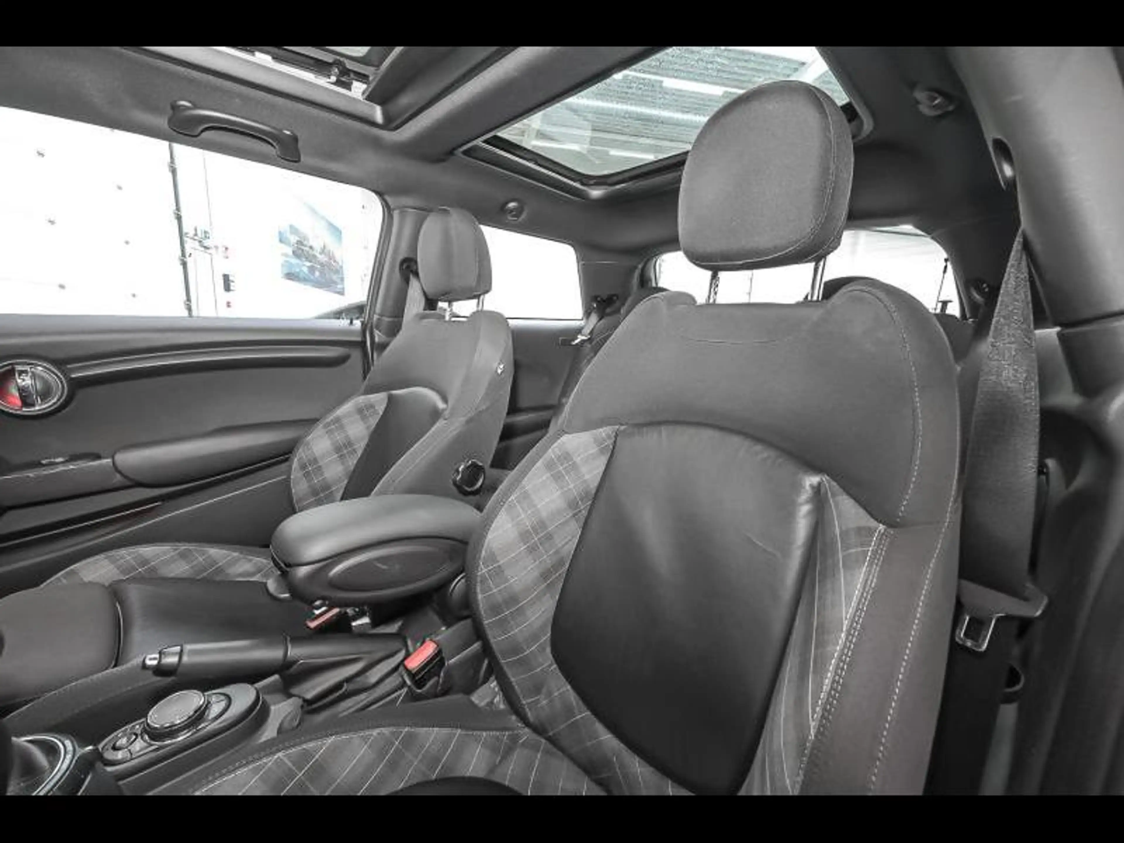 MINI Cooper D 3drs - NaviPro|Panodak|Airco|Pdc — photo 13