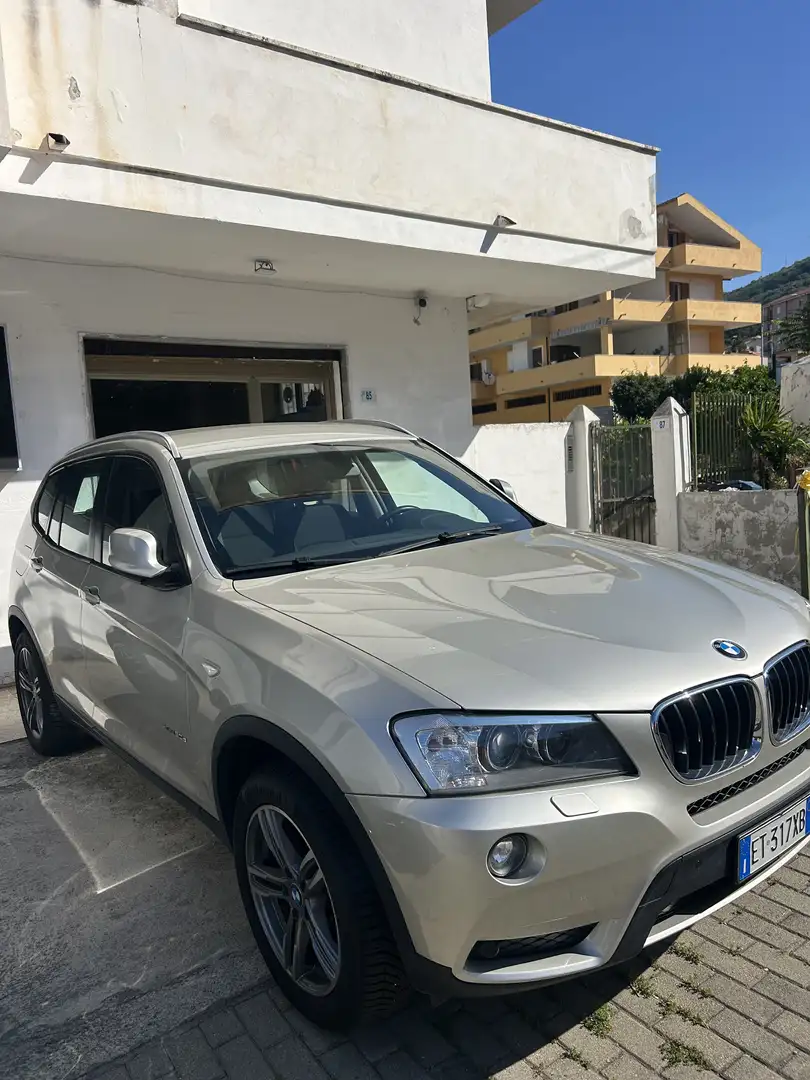 BMW X3 xdrive20d Futura aut. Beige - 2