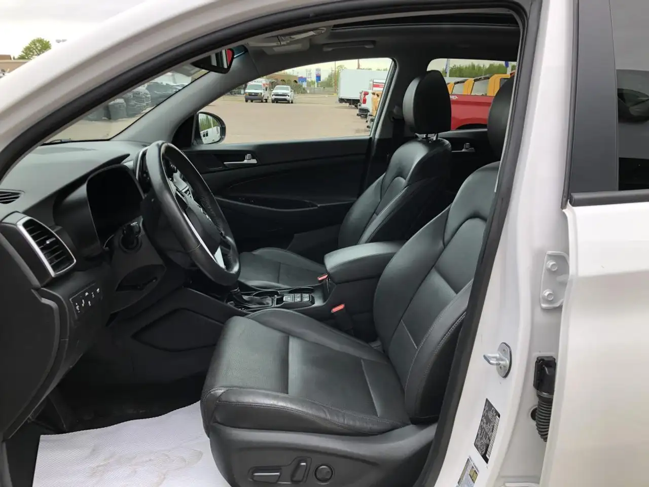 Hyundai TUCSON снимка Hyundai TUCSON