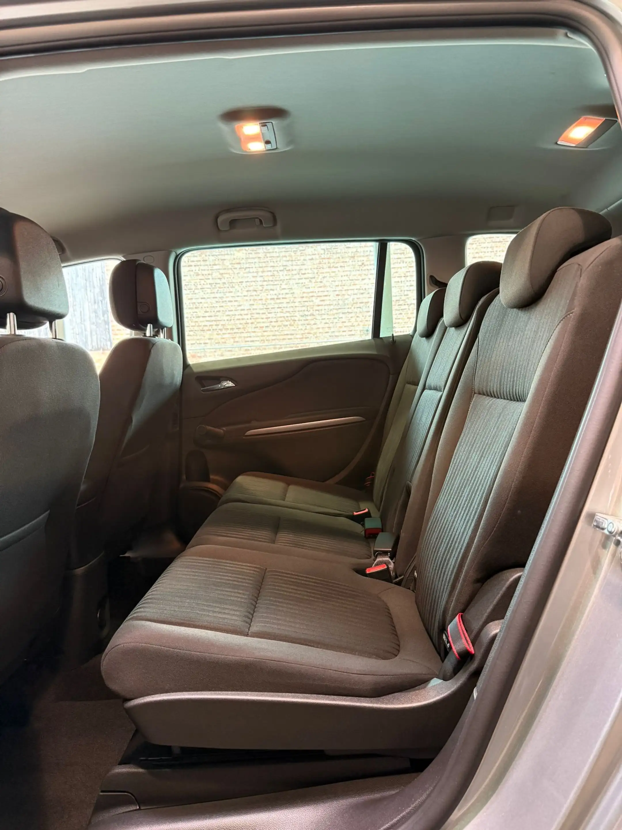 Opel Zafira Tourer 1.4 Turbo * Boîte auto * 1er prop * Clim — photo 13